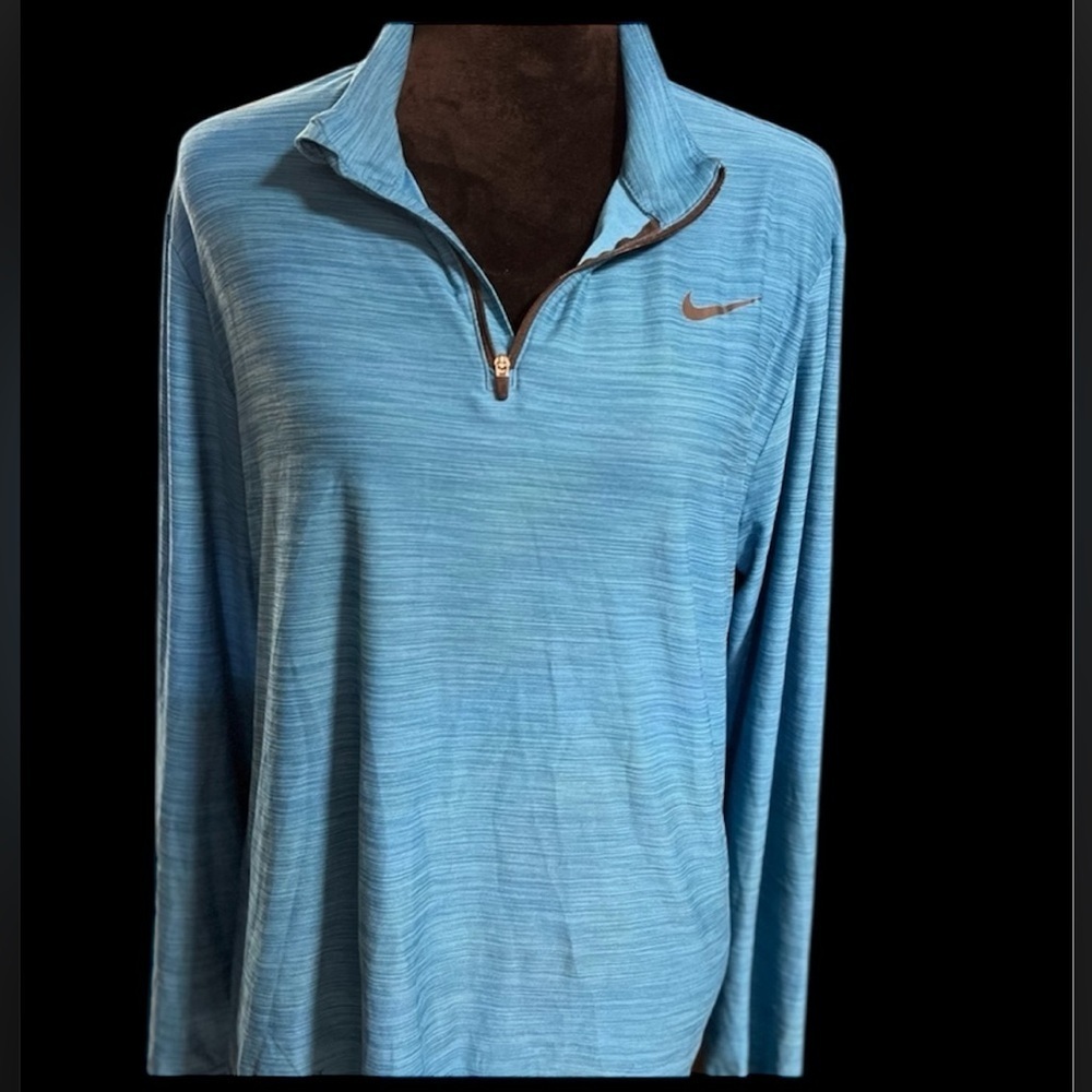 NWOT- 💙NIKE DRI FIT LONG SLEEVE ATHLETIC TOP SZ M💙